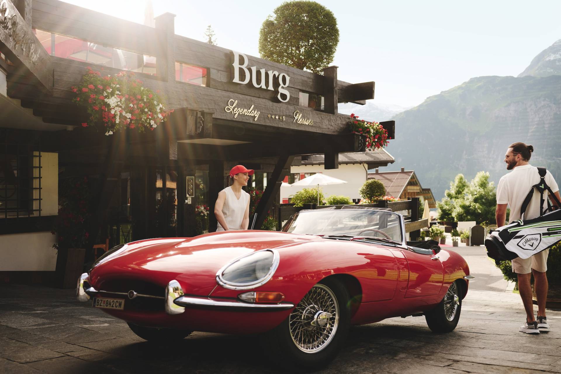 Departure from the Burg Hotel to the golf course