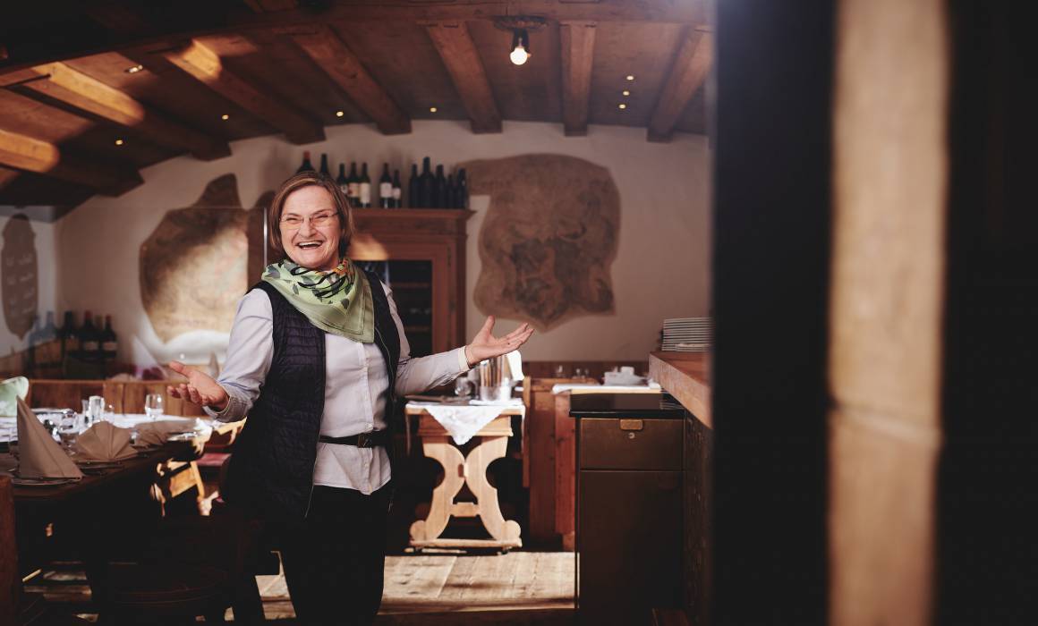 Restaurant Burg Oberlech Urig Gemütlich