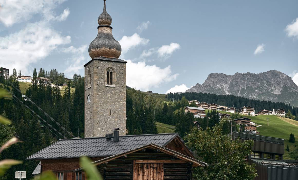 Dorfkirche Österreich Berge