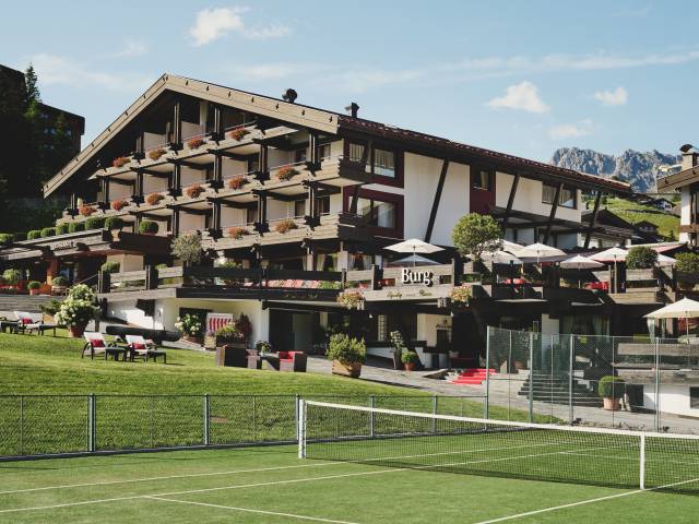 Burg Hotel in den Bergen - Burghotel Oberlech